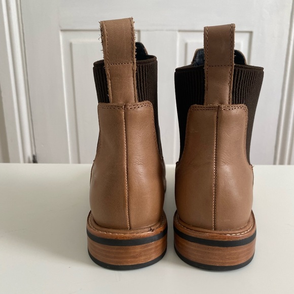 Nisolo Carmen 2.0 Chelsea in Almond - Picture 4 of 8